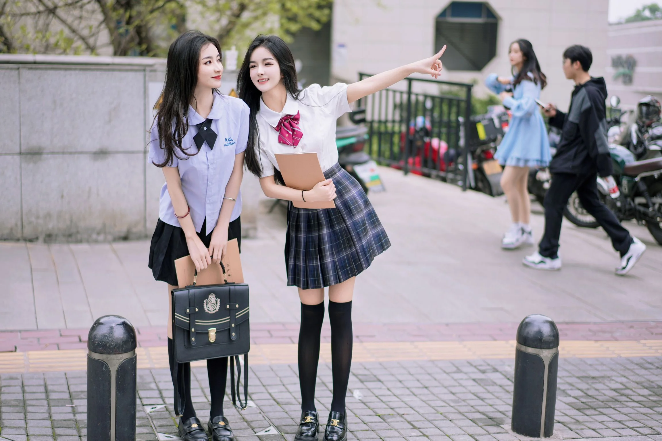 [内购无水印] 鱼子酱Fish & 谭小灵 双人JK 108P