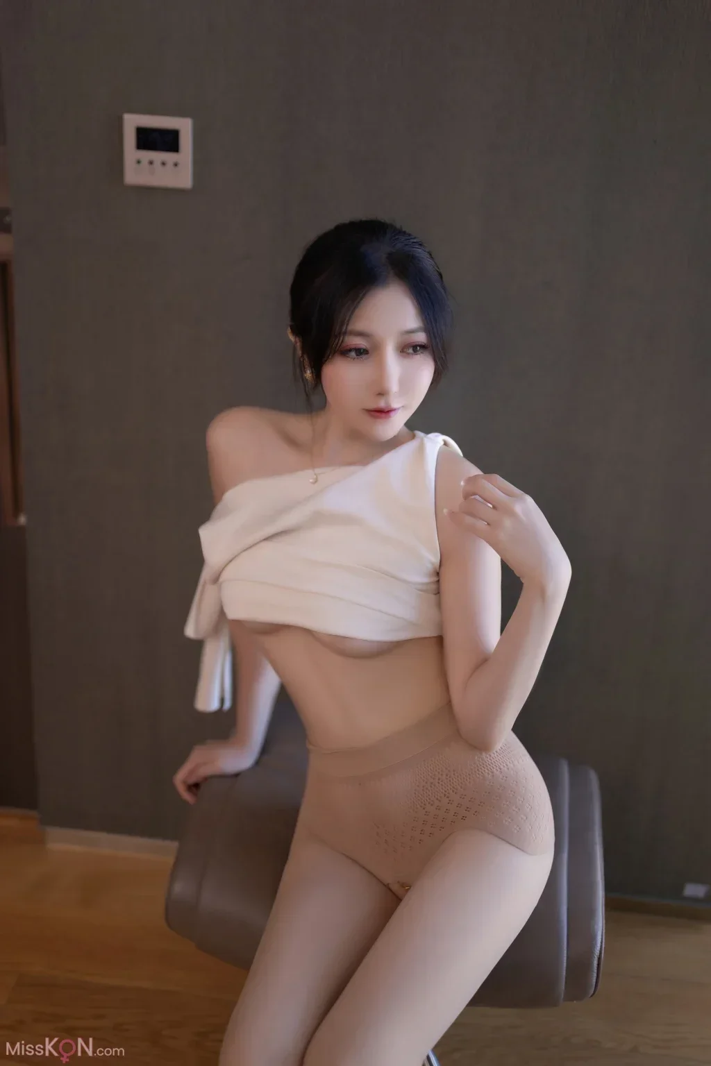 [内购无水印] 鱼子酱Fish 职场女人 120P 第27张（鱼子酱Fish）