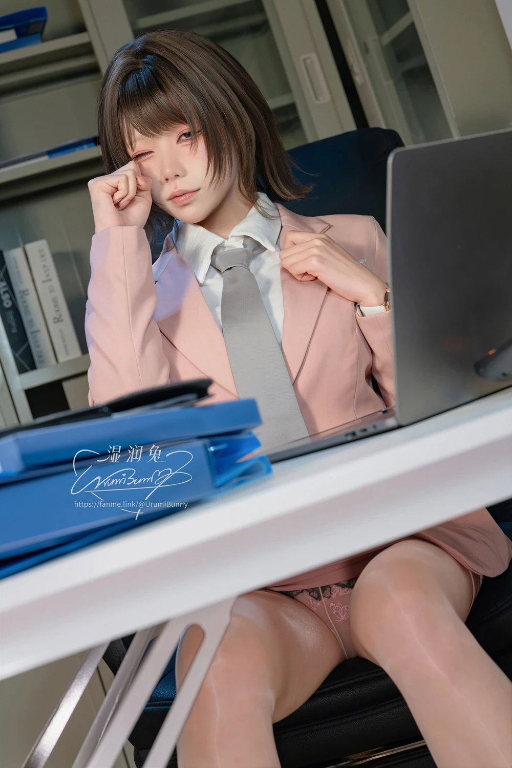 黏黏团子兔 – 职场新人无惨 上篇 - 第 14 张