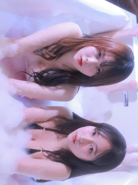 [Digital Photobook] Sehee 세희 & Zia 지아 – Photobook 「Bathtub」 100P