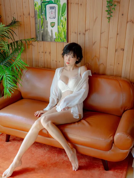 [Digital Photobook] Leezy 이지 – Patreon Photobook 2025.03 60P