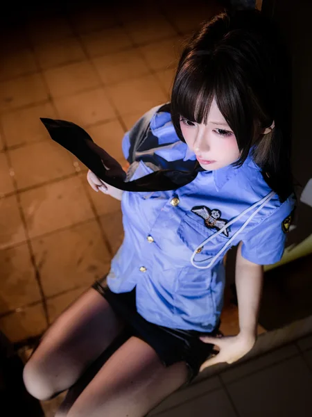 [Rinaijiao日奈娇] Cosplay Rinaijiao日奈娇 – 楼道保安 120P