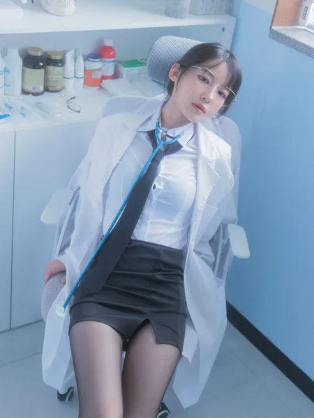 [Digital Photobook] Yeha 예하 – Photobook 「School Nurse」 180P
