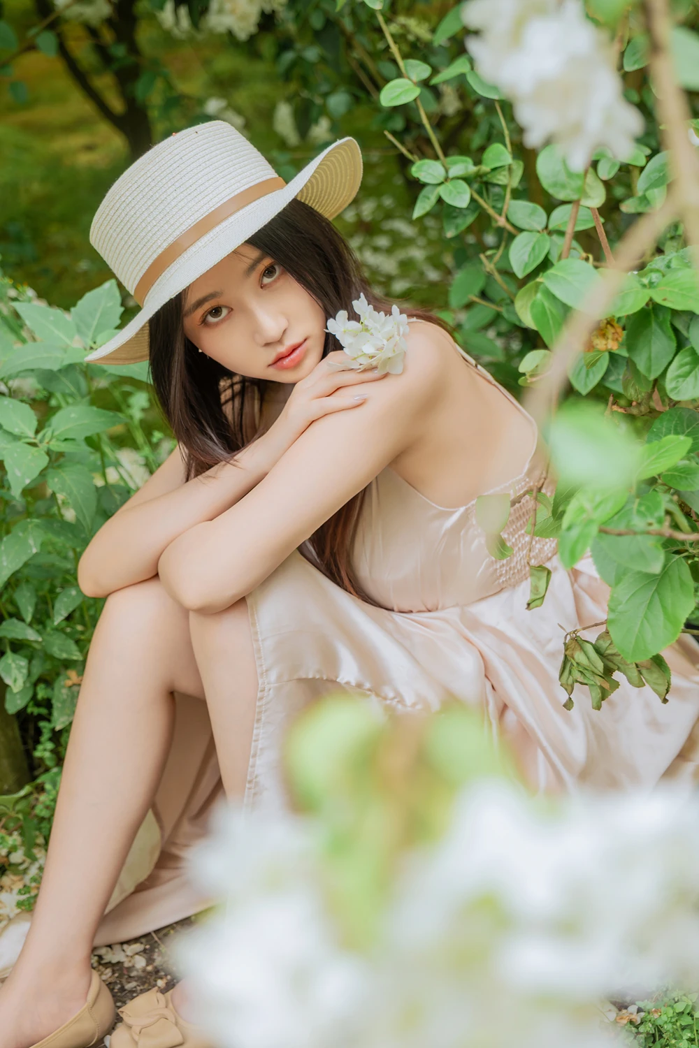 [年年Nnian] Cosplay 年年Nnian – 木绣球 & 夏日小院 90P - 第 2 张写真