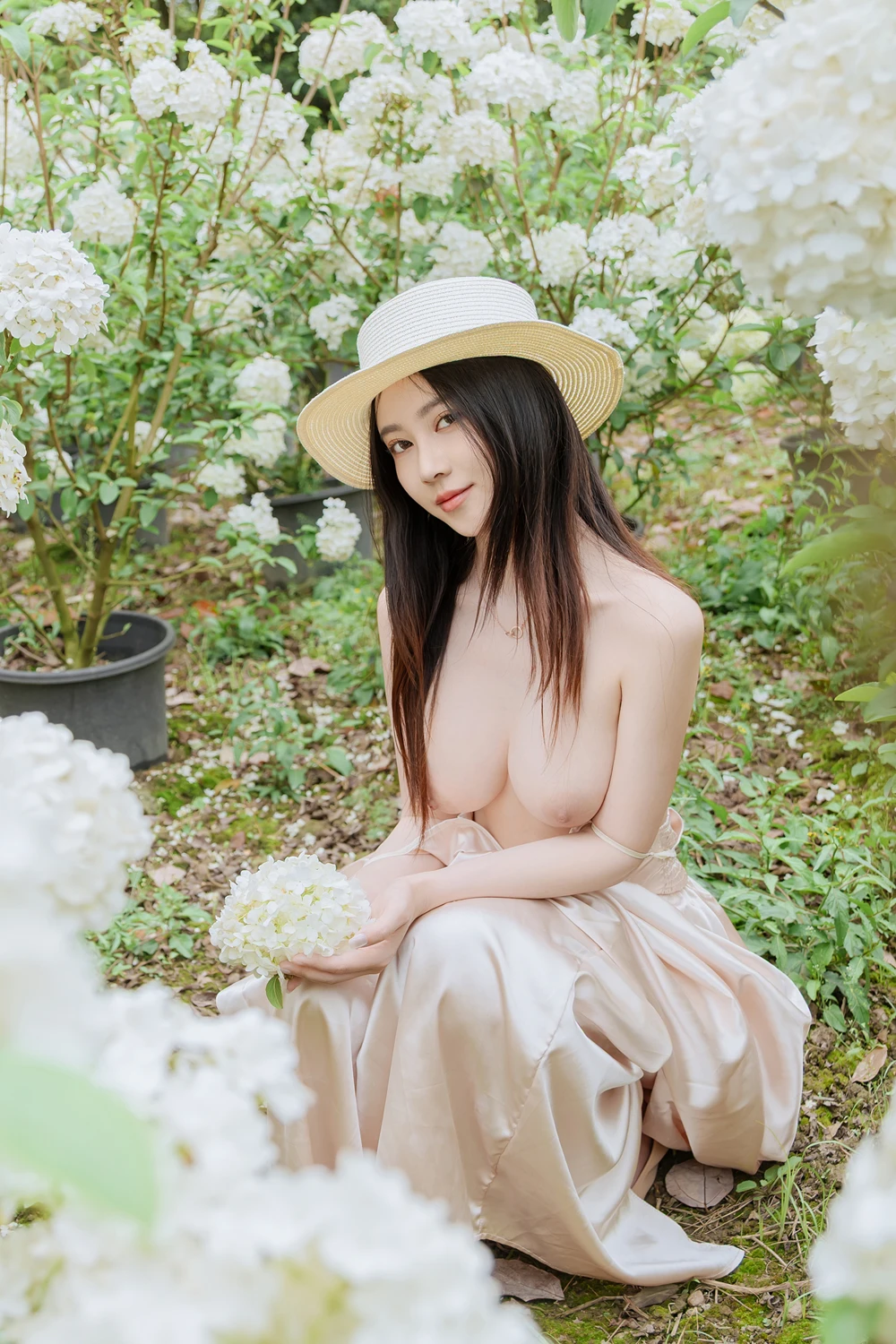[年年Nnian] Cosplay 年年Nnian – 木绣球 & 夏日小院 90P - 第 26 张写真
