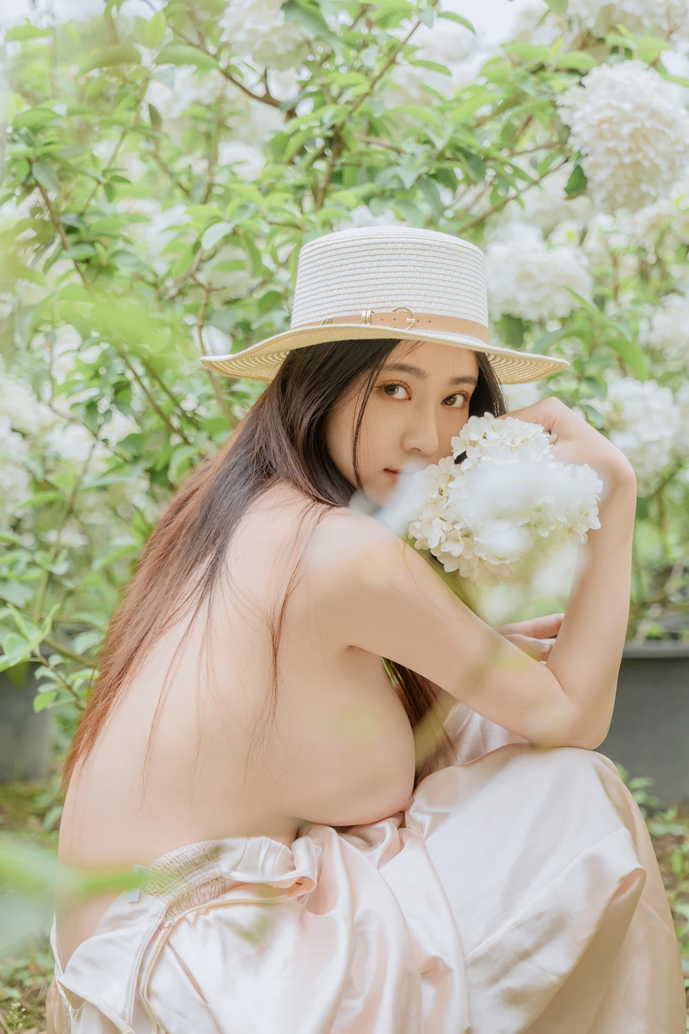 [年年Nnian] Cosplay 年年Nnian – 木绣球 & 夏日小院 90P - 第 30 张写真