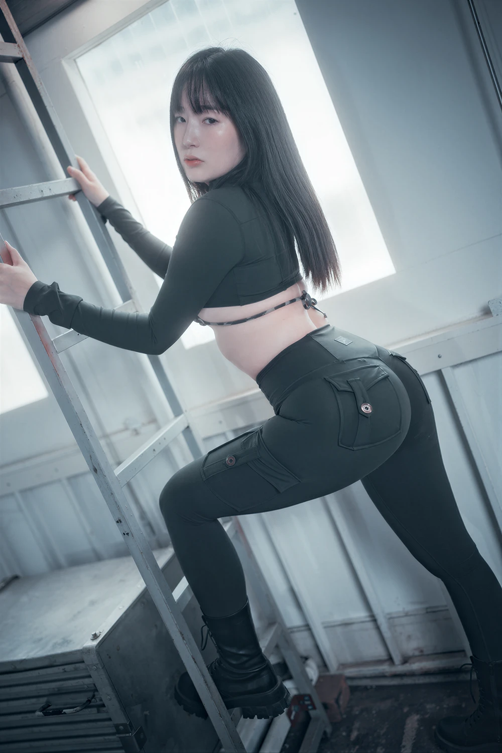 [DJAWA] PIA 피아 – DJAWA 「Loose and Tight Combat Green & Camo」 76P - 第 36 张写真