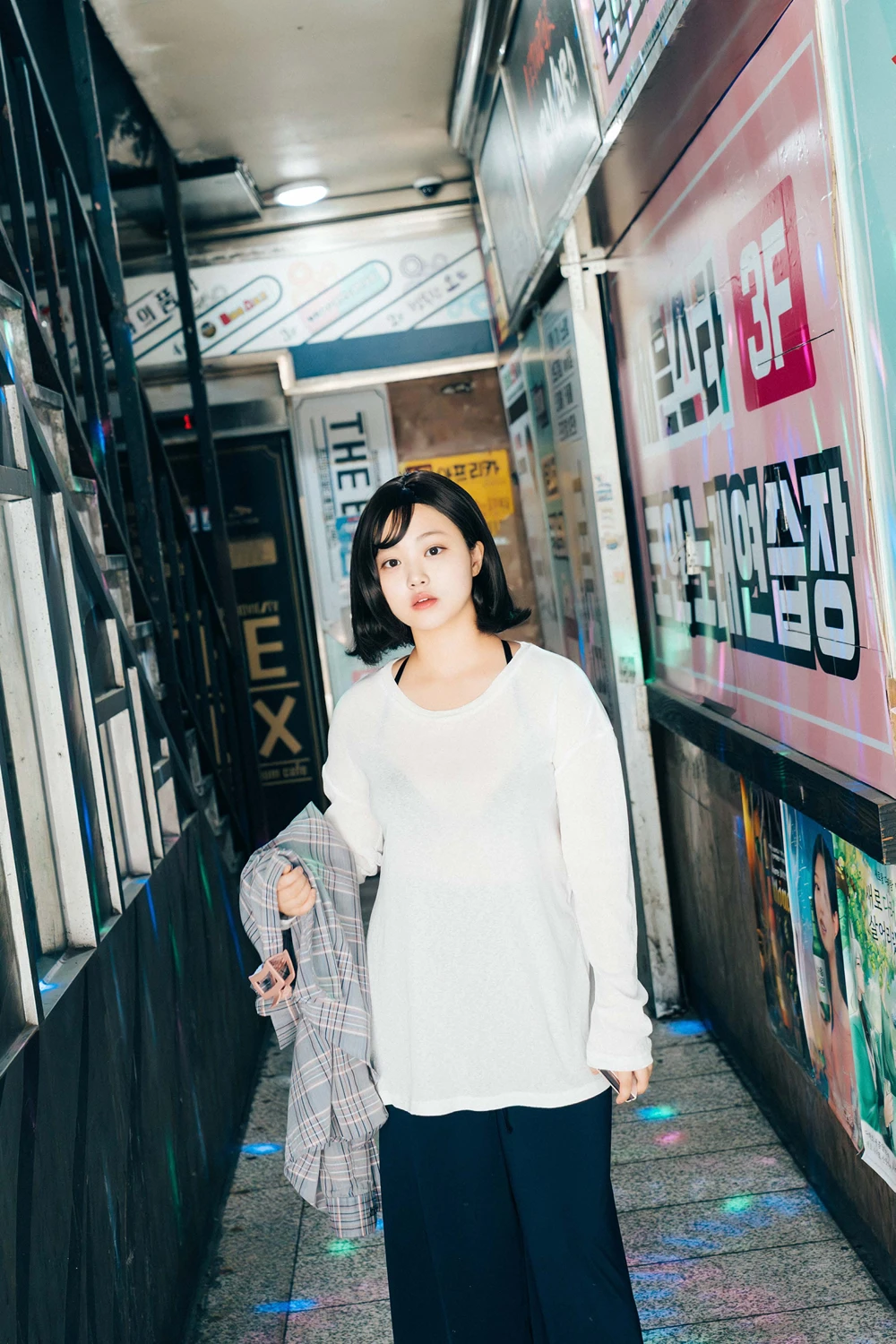 [PhotoBook] EunWoo 은우 – Haivia Photobook 「Video Room」 150P - 第 2 张写真