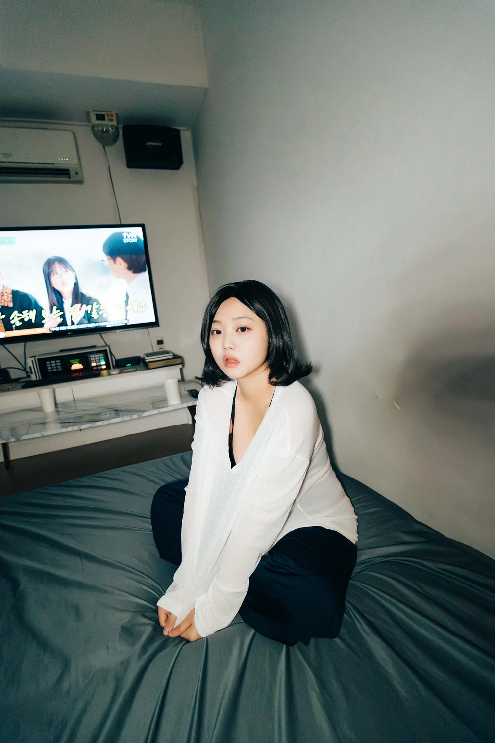 [PhotoBook] EunWoo 은우 – Haivia Photobook 「Video Room」 150P - 第 8 张写真