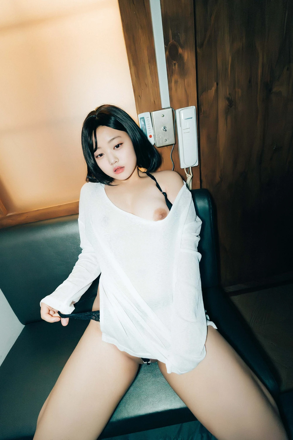 [PhotoBook] EunWoo 은우 – Haivia Photobook 「Video Room」 150P - 第 62 张写真