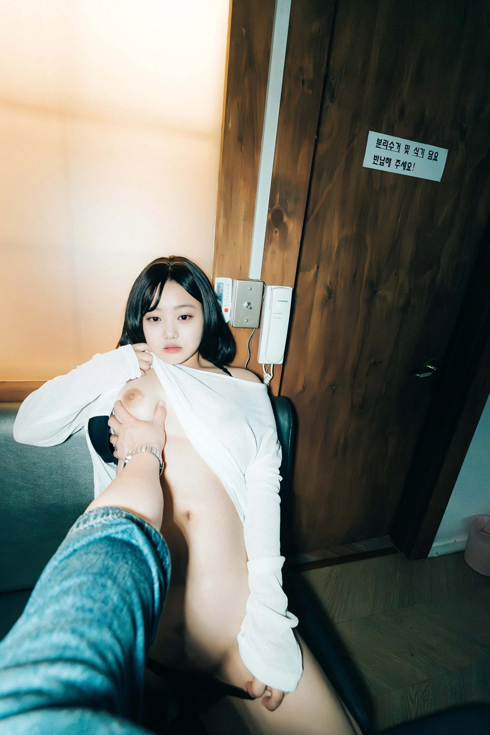 [PhotoBook] EunWoo 은우 – Haivia Photobook 「Video Room」 150P - 第 67 张写真