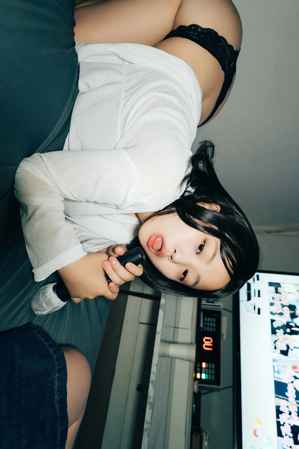 [PhotoBook] EunWoo 은우 – Haivia Photobook 「Video Room」 150P - 第 98 张写真