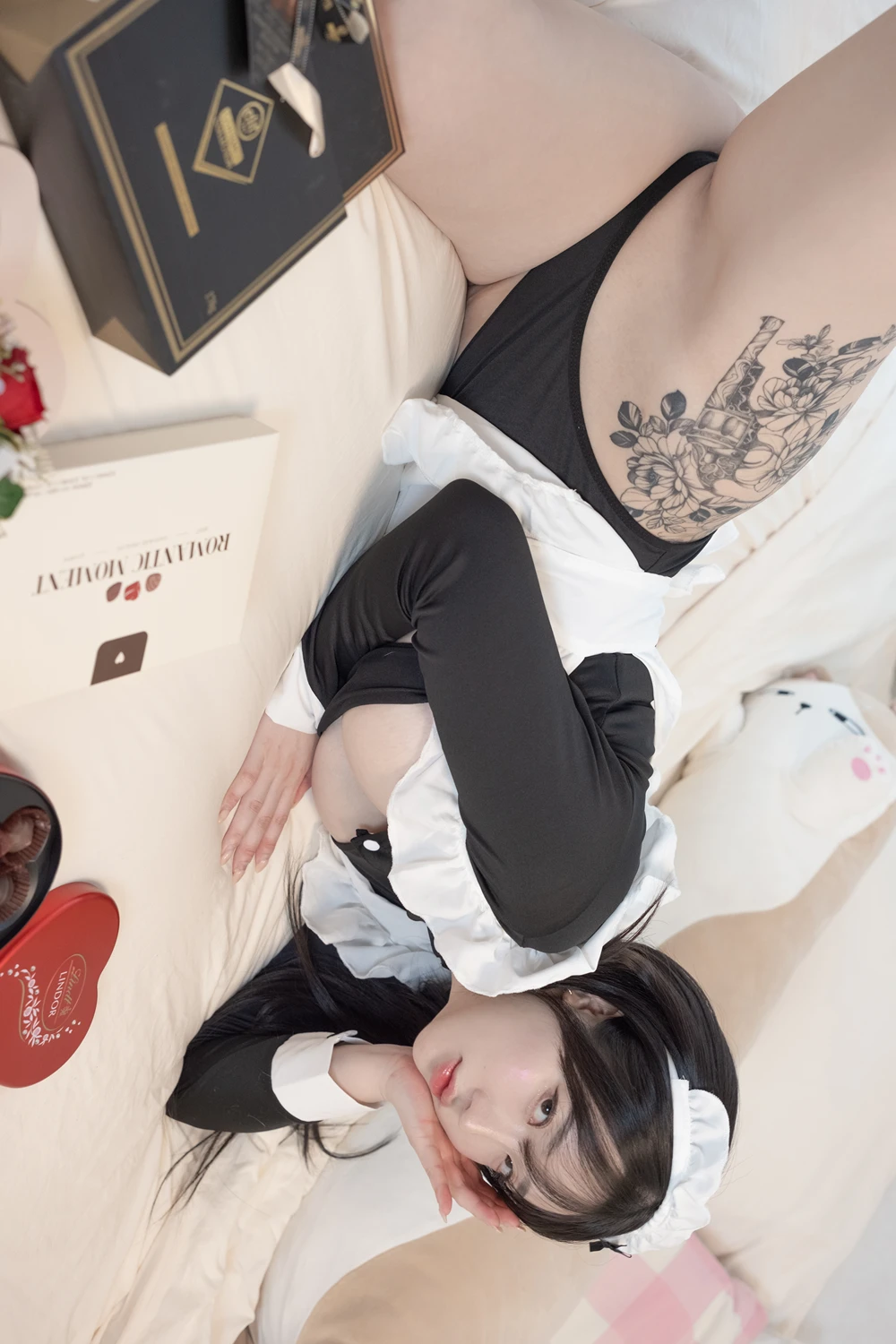[Digital Photobook] Son Yeeun 손예은 – Photobook 「Valentine’s Day」 77P - 第 33 张写真