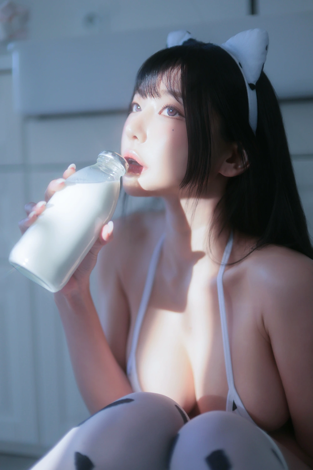 [Digital Photobook] Dongeuran 동그란 – PhotoBook 「Milk Cow #01」 135P - 第 25 张写真