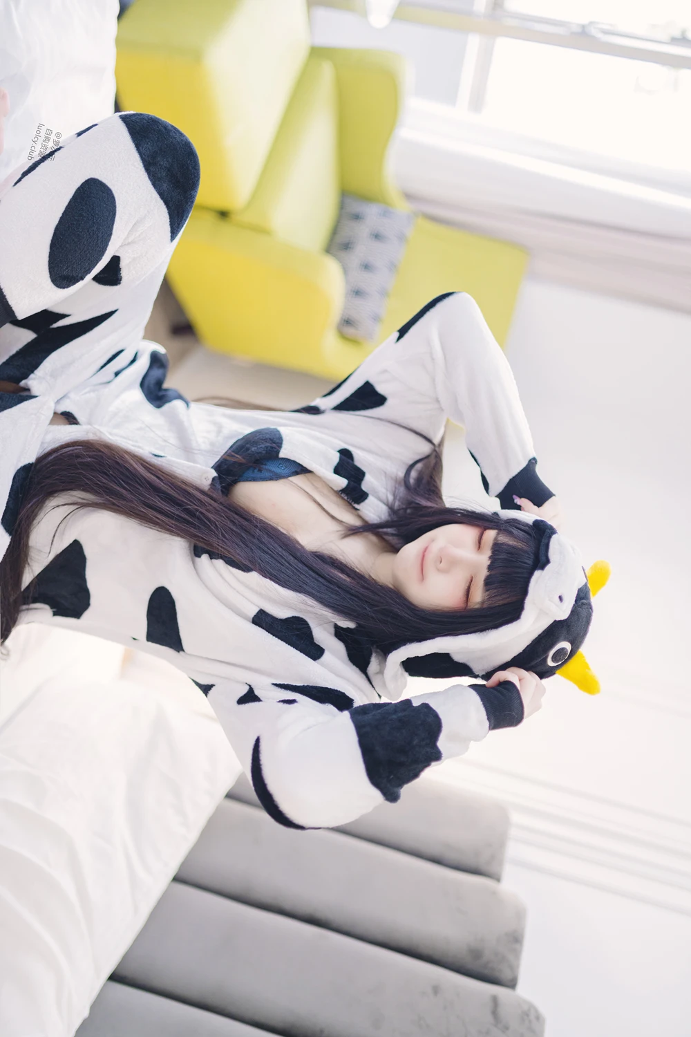 [落落Raku] Cosplay 落落Raku – 奶牛Milky & 白衣小猫Kitten 100P - 第 3 张写真