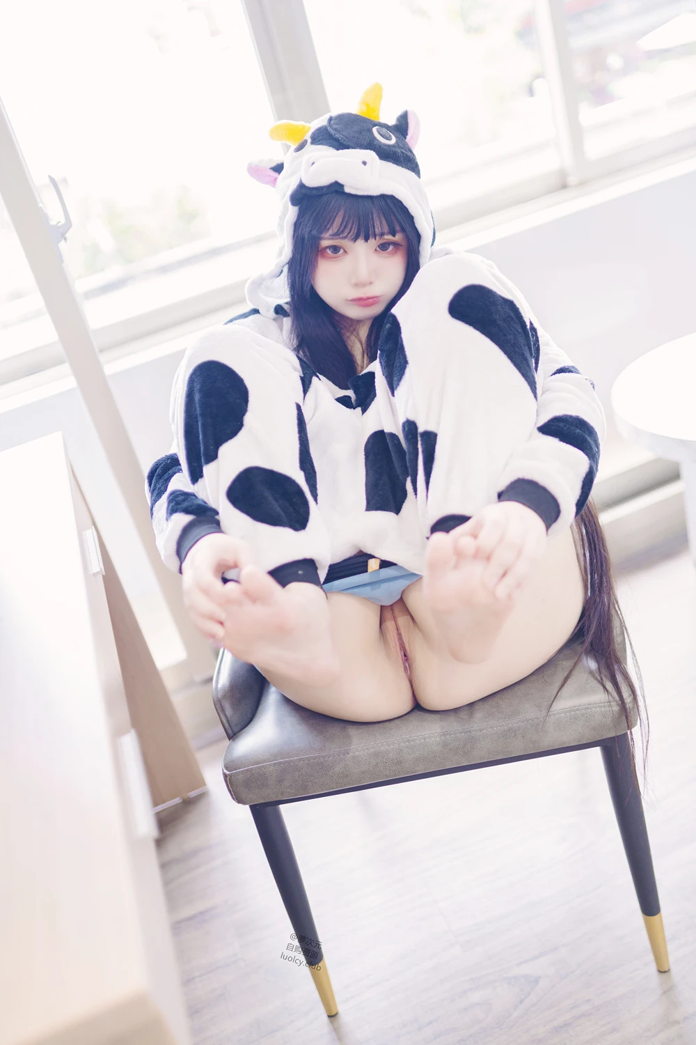 [落落Raku] Cosplay 落落Raku – 奶牛Milky & 白衣小猫Kitten 100P - 第 20 张写真