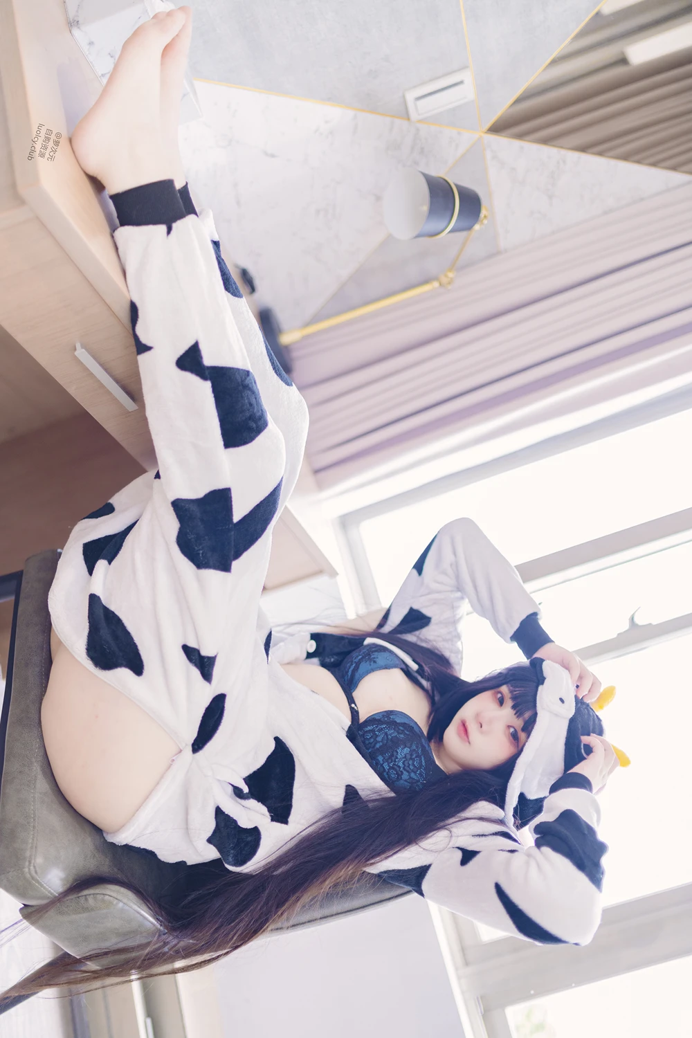 [落落Raku] Cosplay 落落Raku – 奶牛Milky & 白衣小猫Kitten 100P - 第 21 张写真