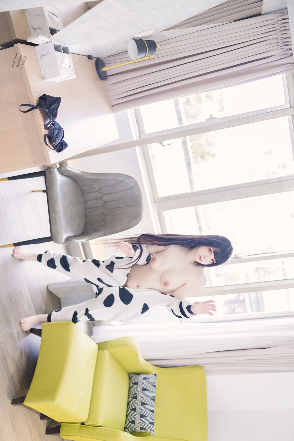 [落落Raku] Cosplay 落落Raku – 奶牛Milky & 白衣小猫Kitten 100P - 第 31 张写真