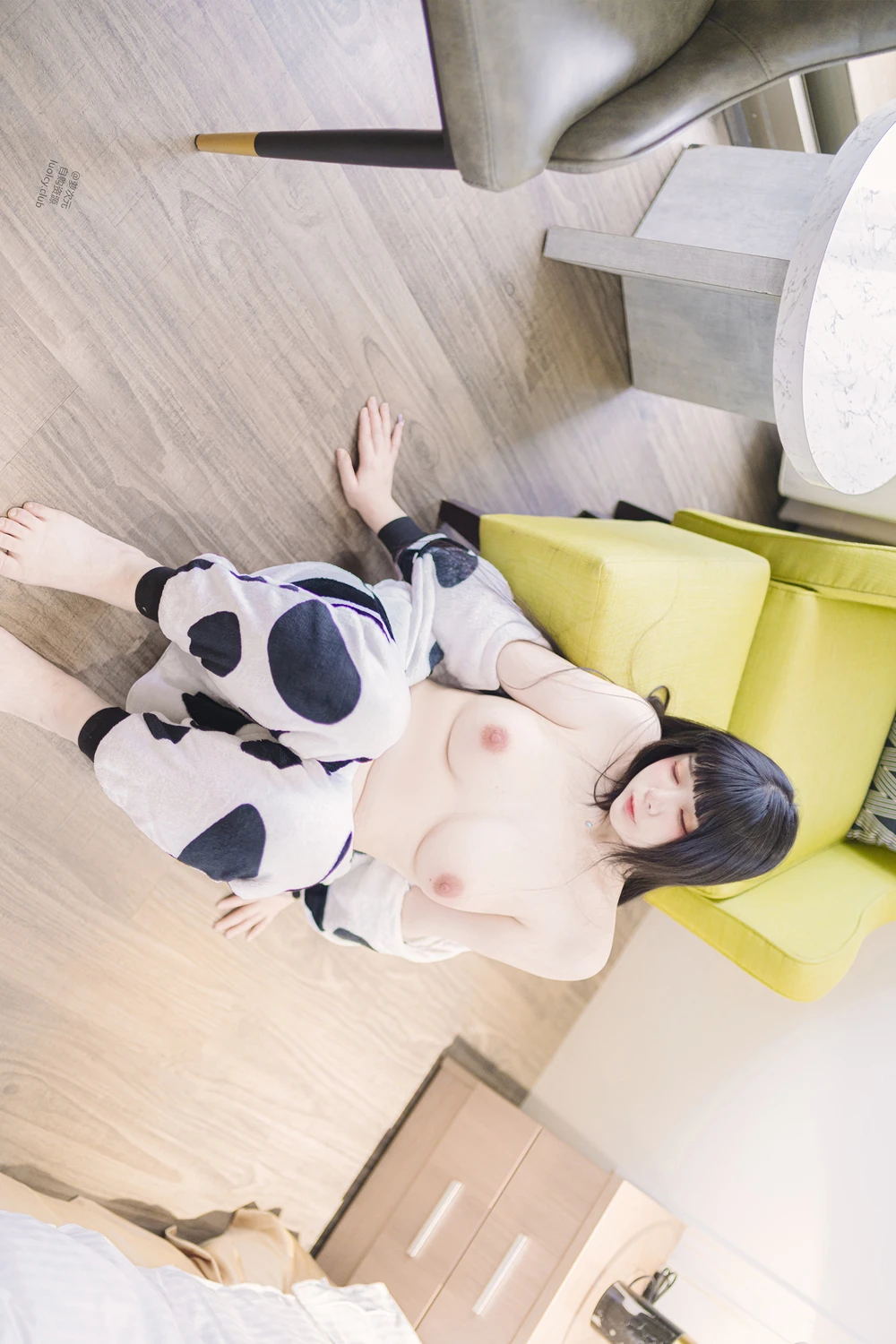 [落落Raku] Cosplay 落落Raku – 奶牛Milky & 白衣小猫Kitten 100P - 第 34 张写真