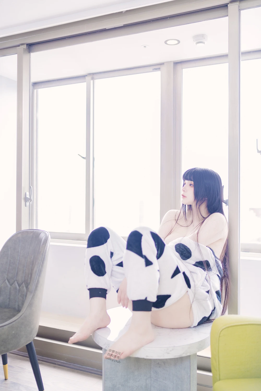 [落落Raku] Cosplay 落落Raku – 奶牛Milky & 白衣小猫Kitten 100P - 第 41 张写真