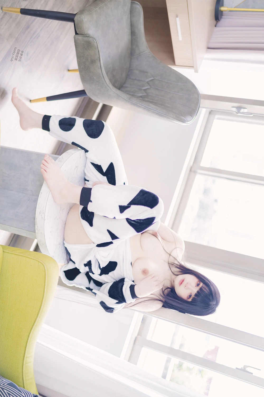 [落落Raku] Cosplay 落落Raku – 奶牛Milky & 白衣小猫Kitten 100P - 第 42 张写真