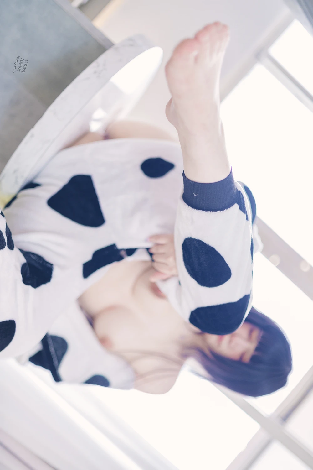[落落Raku] Cosplay 落落Raku – 奶牛Milky & 白衣小猫Kitten 100P - 第 45 张写真