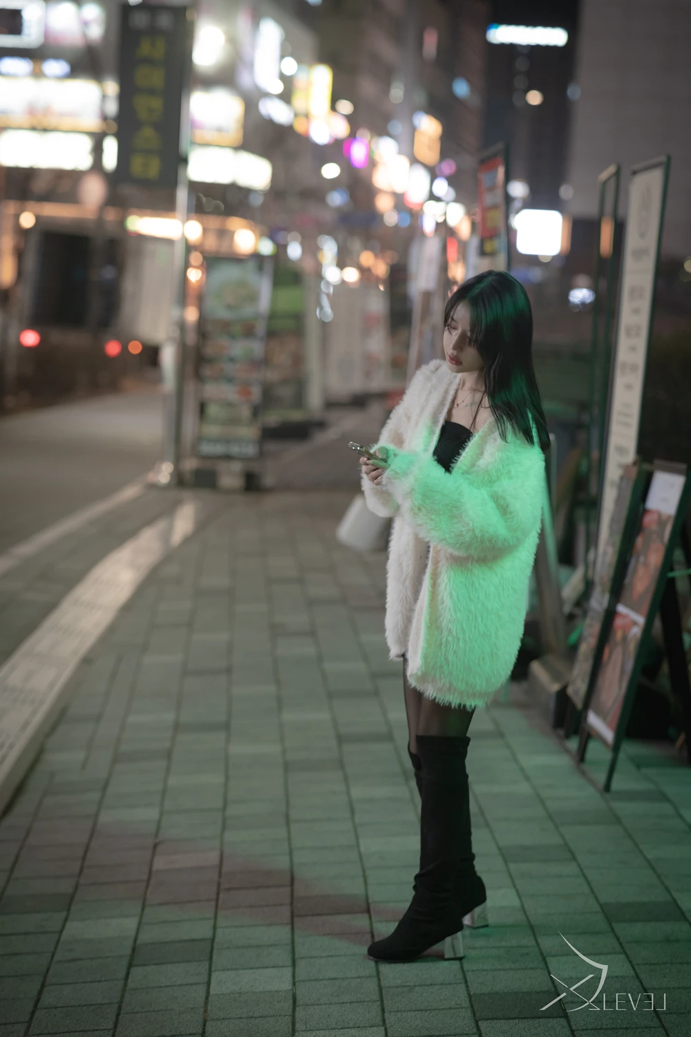 [LE] Yeha 예하 – X-LEVEL 「Black Out」 96P - 第 1 张写真