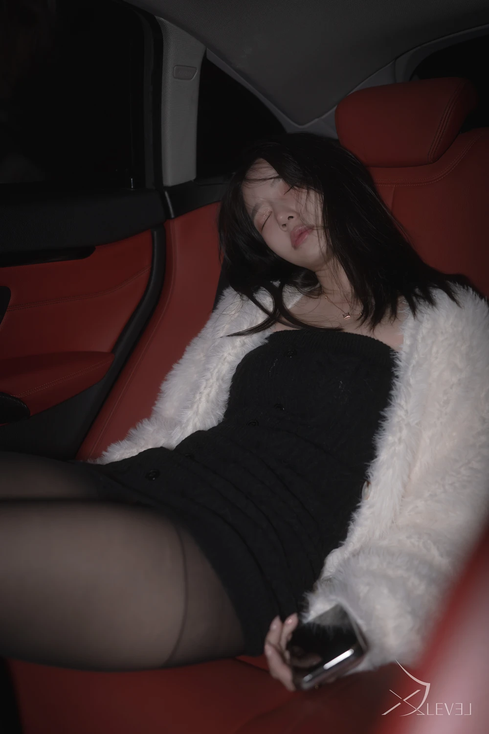 [LE] Yeha 예하 – X-LEVEL 「Black Out」 96P - 第 15 张写真