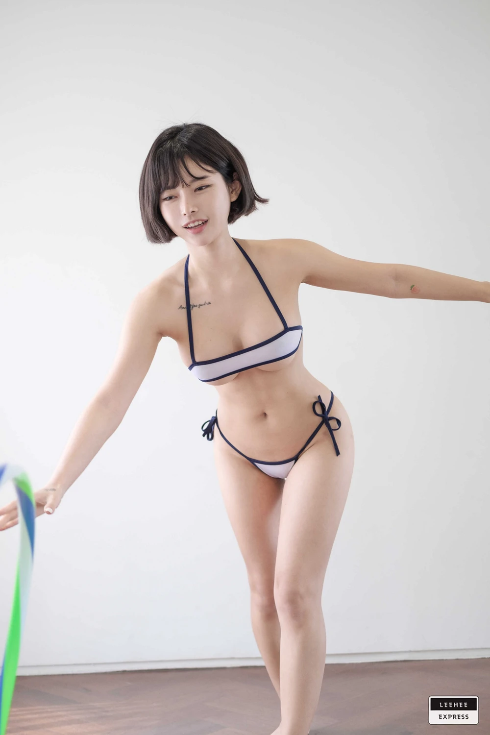 [Leehee Express] U.Hwa 은유화 – Leehee Express LEDG-153 64P - 第 17 张写真