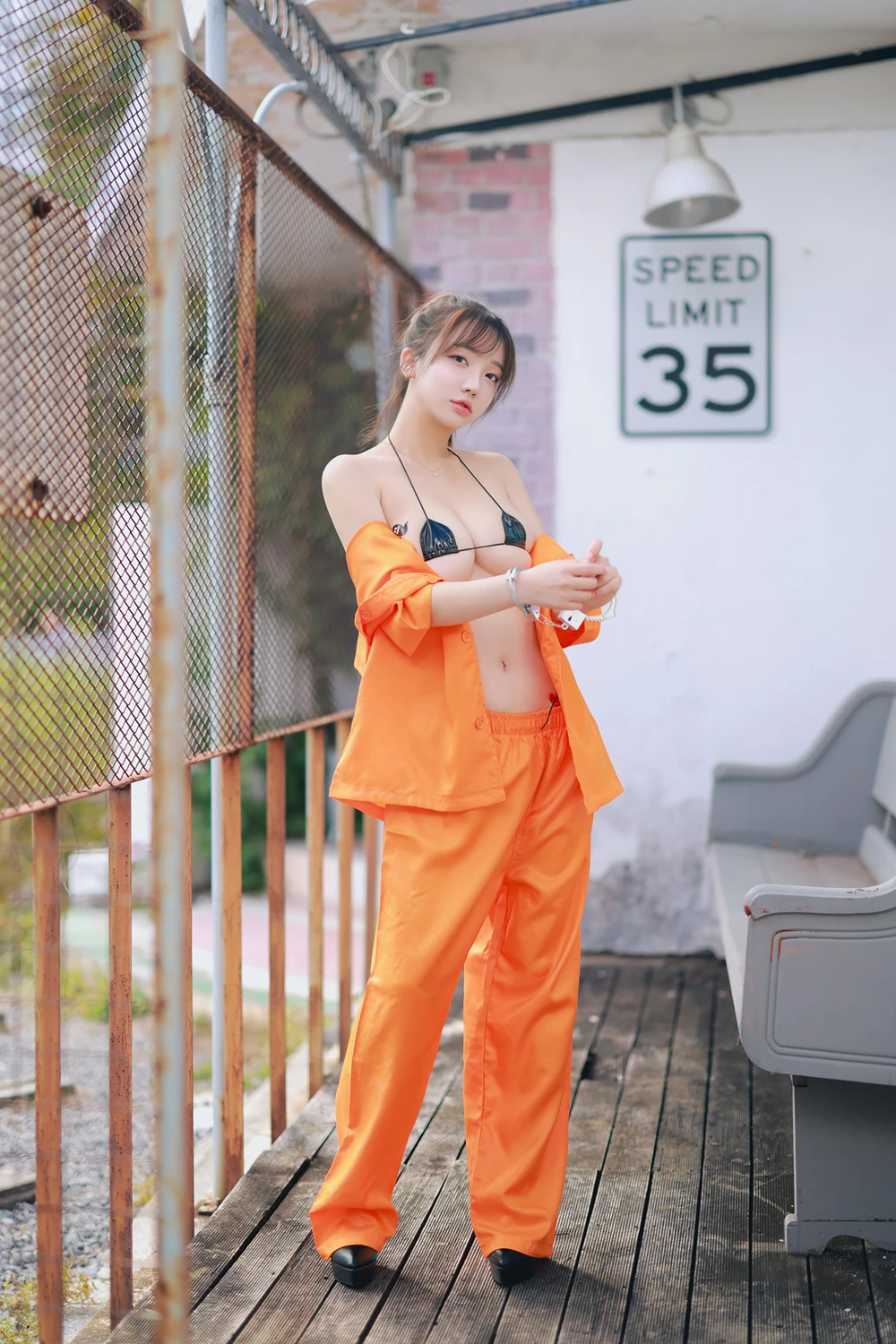 [Digital Photobook] Son Yeeun 손예은 – Photobook 「Bound for Halloween」 90P - 第 2 张写真