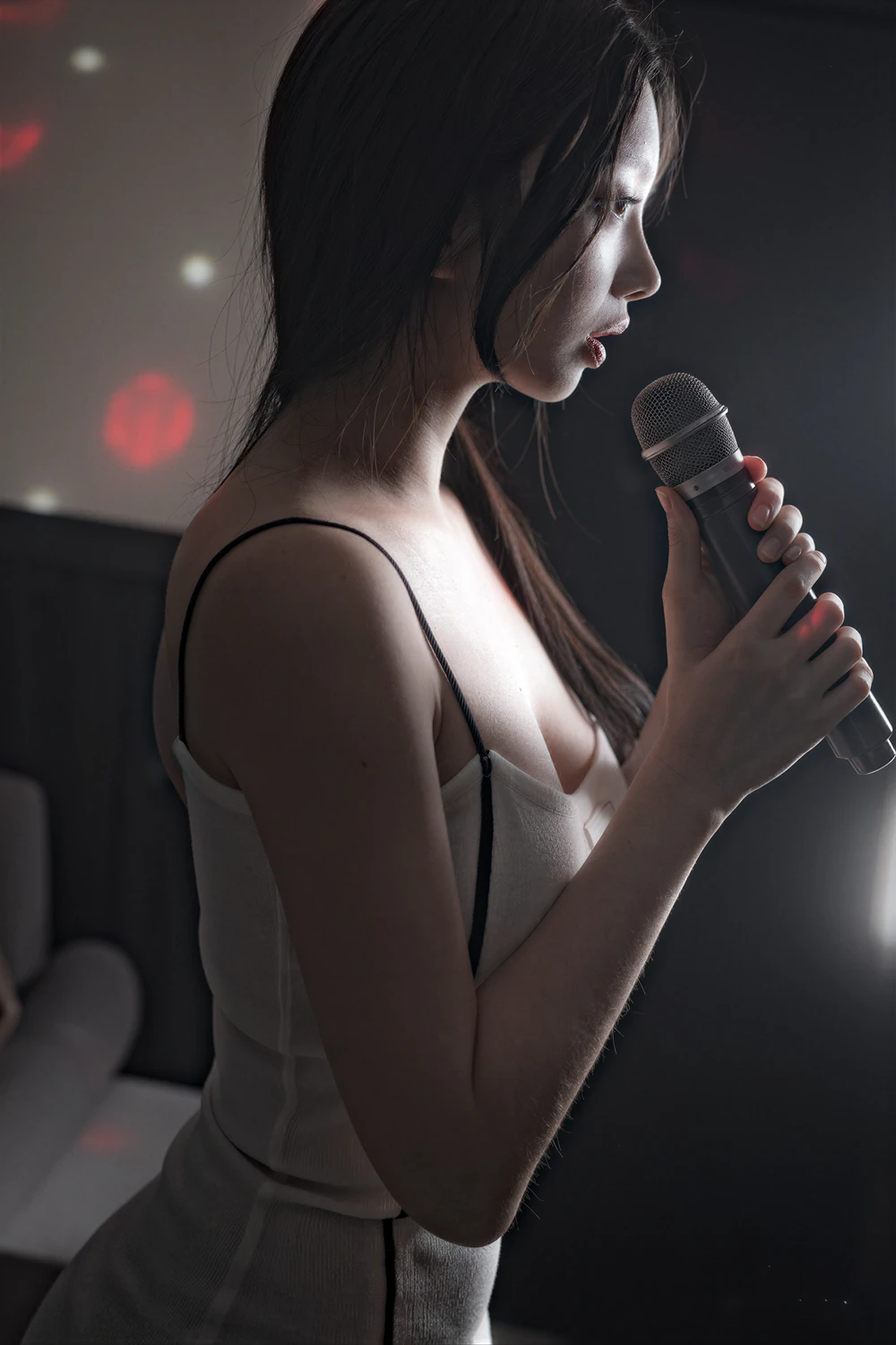 [LE] Suji 수지 – Photobook X-LEVEL Vol.53 「Karaoke Girl」 70P - 第 2 张写真