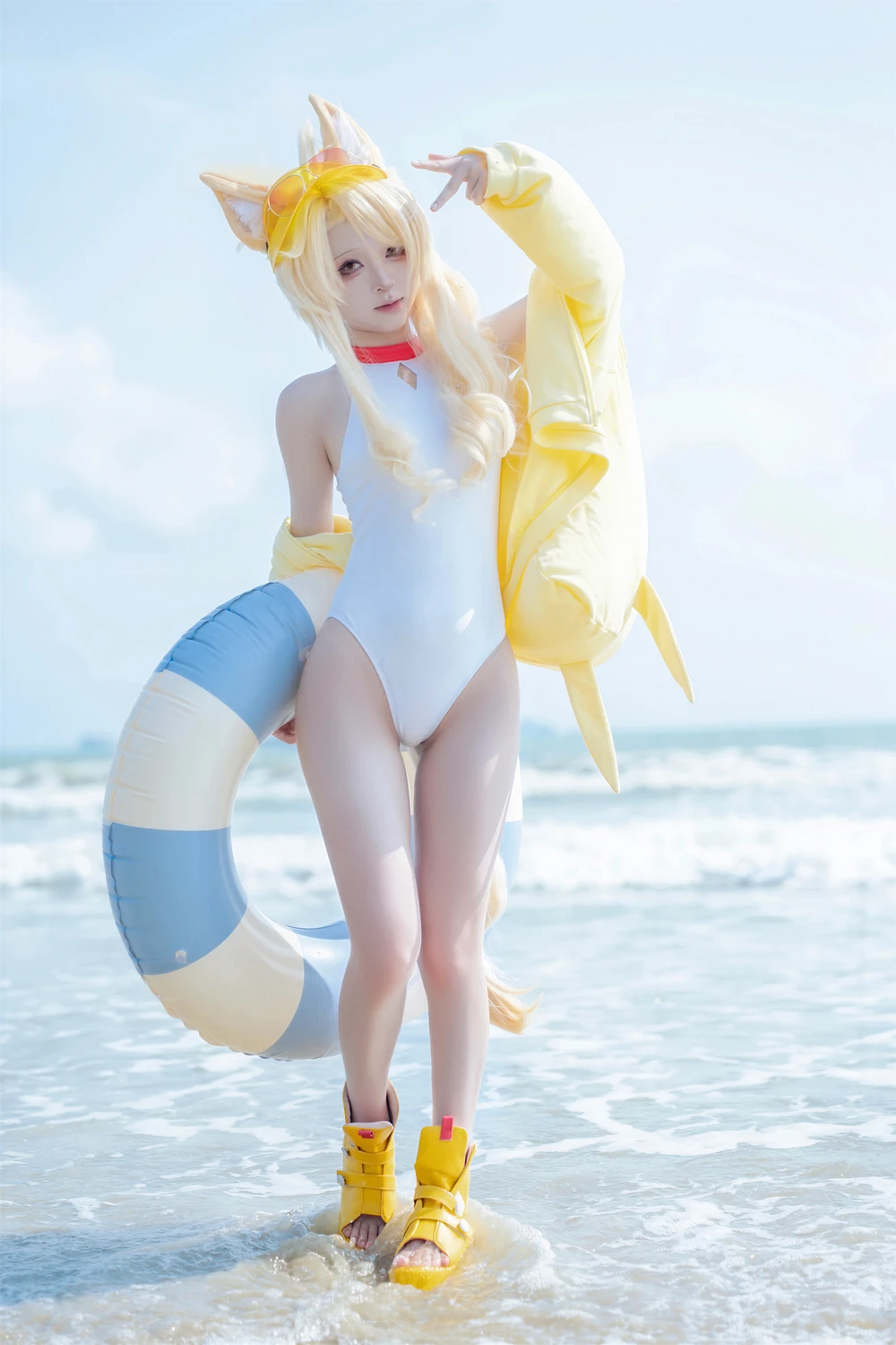 [矢量鱼] Cosplay 矢量鱼 – 蔚蓝档案 百合园圣娅 泳装 70P - 第 1 张写真