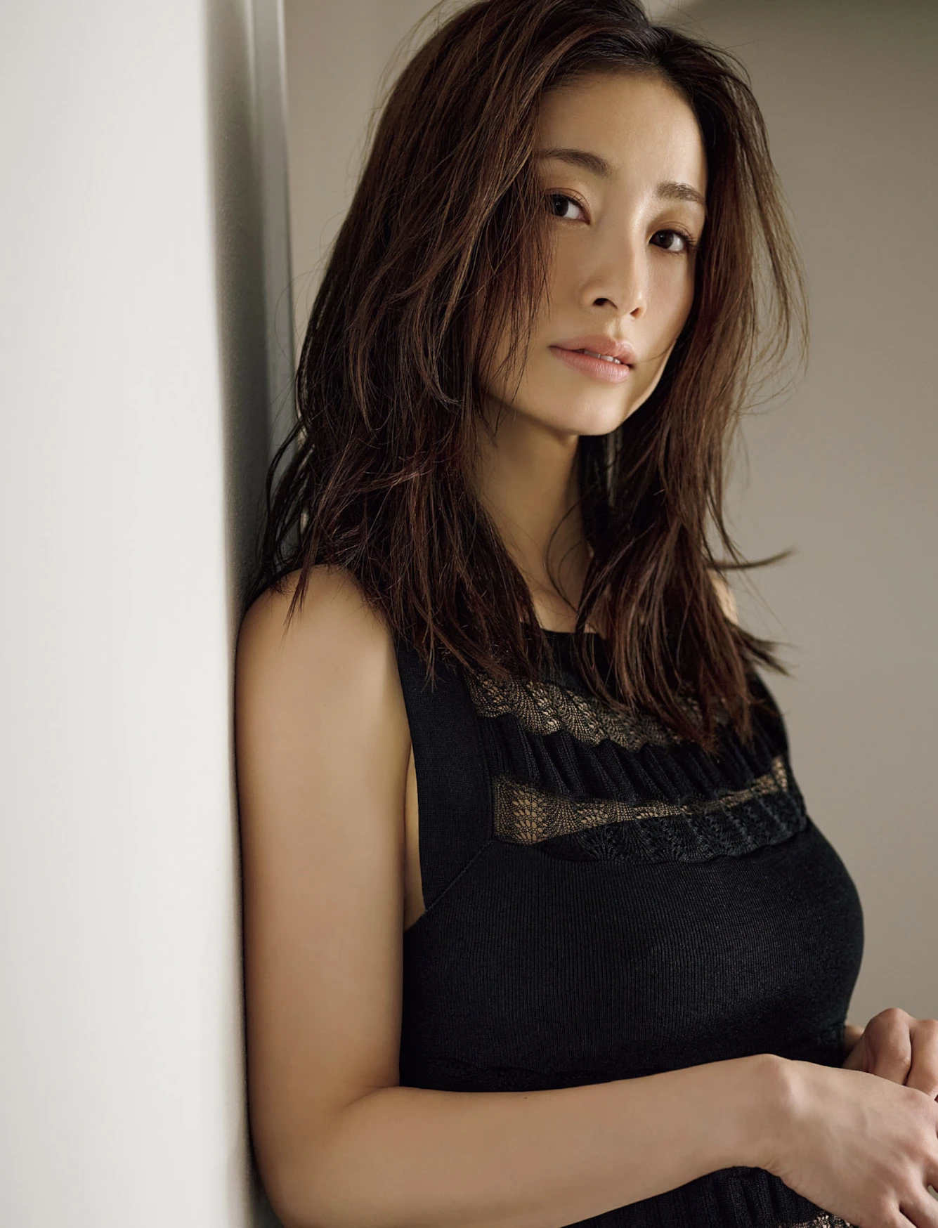 [Asuka Kishi 岸明日香] FLASH 2026.05.19 (フラッシュ 2026年5月19日号) 102P - 第 7 张写真