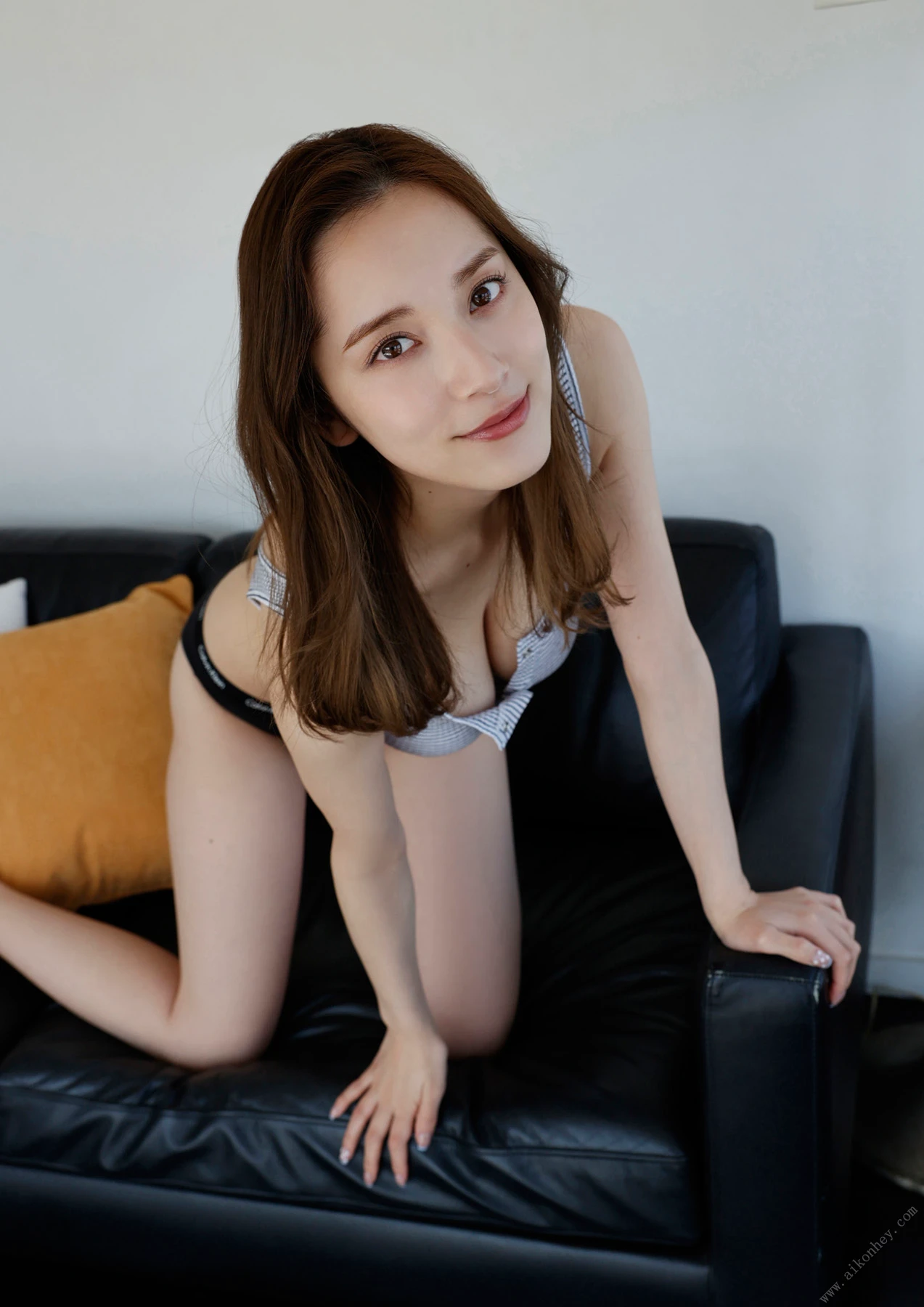 [BOMBデジタル写真集] Sayaka Tomaru 都丸紗也華 – BOMBデジタル写真集 『すはだまる。』 85P - 第 52 张写真