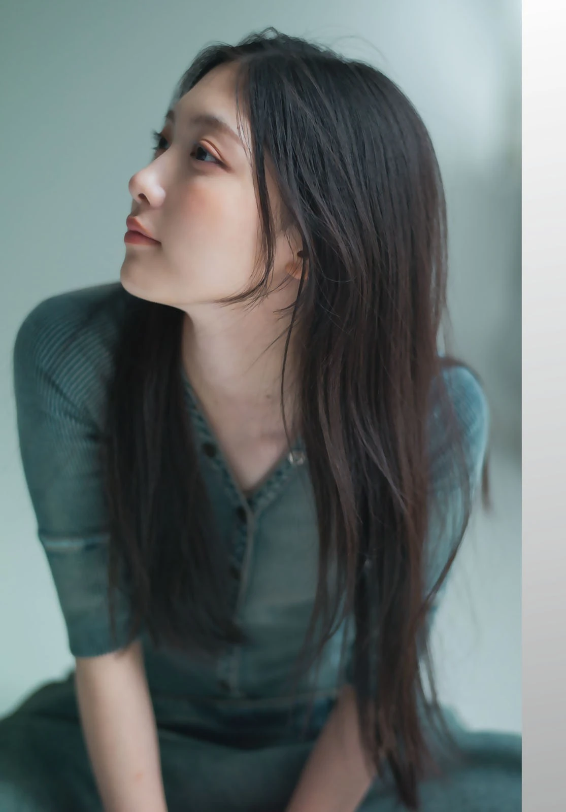 [Shonen Magazine 週刊少年マガジン] Airi Taniguchi 谷口愛季 – Shonen Magazine 2026 No.46 (週刊少年マガジン 2026年46号) 9P - 第 4 张写真