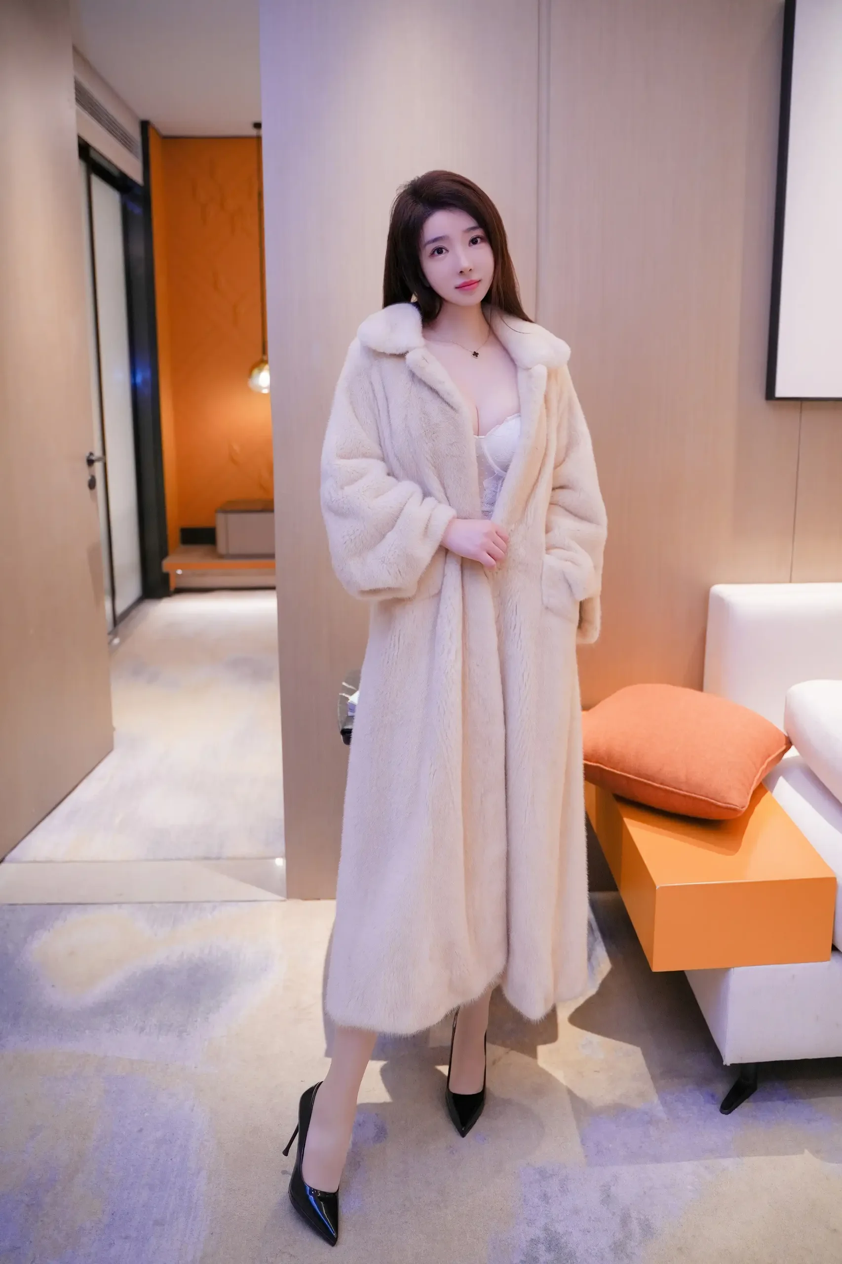 [秀人网] 第FW0417期 雨儿酱写真 94P - 第 7 张写真