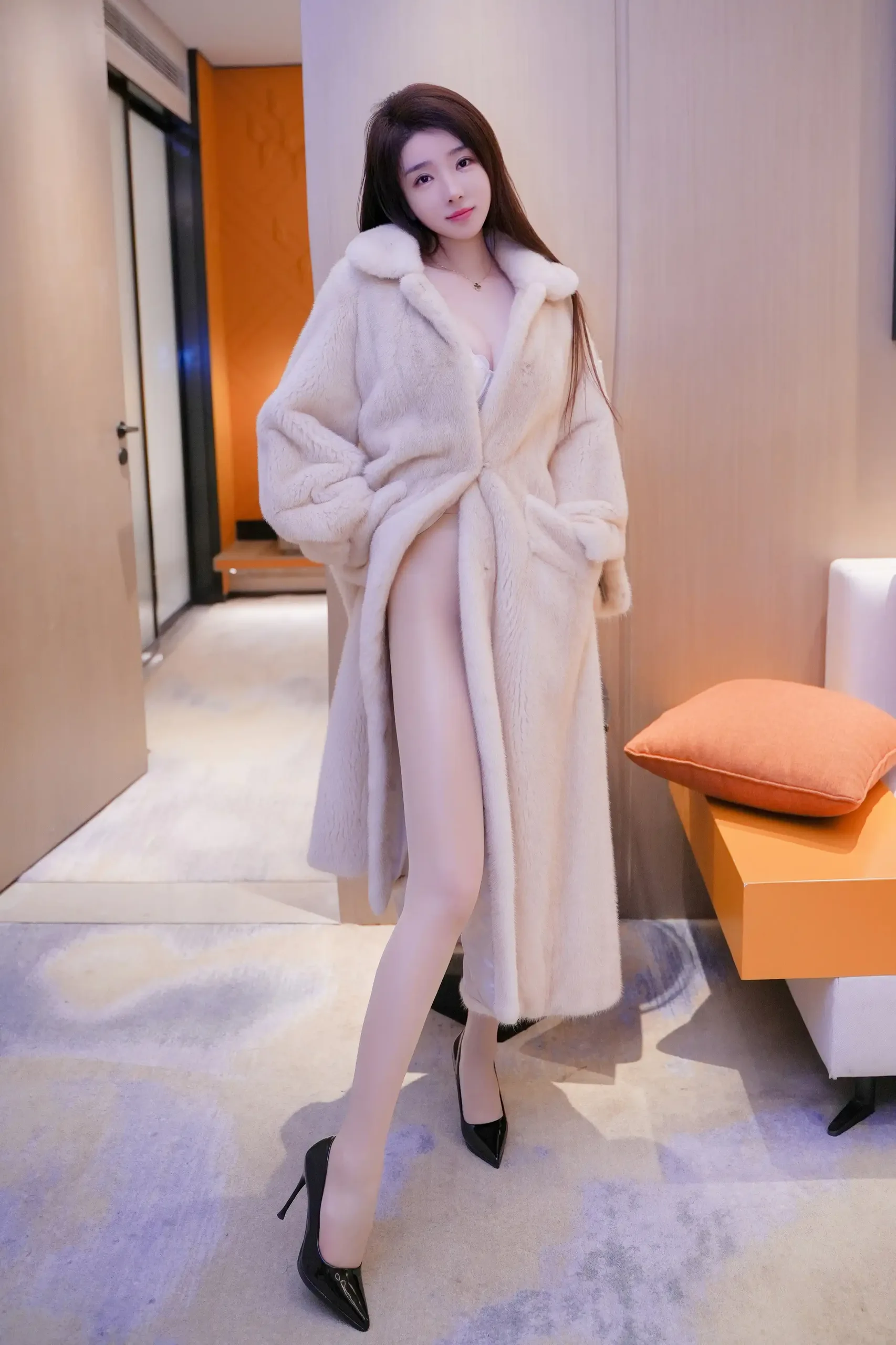 [秀人网] 第FW0417期 雨儿酱写真 94P - 第 8 张写真