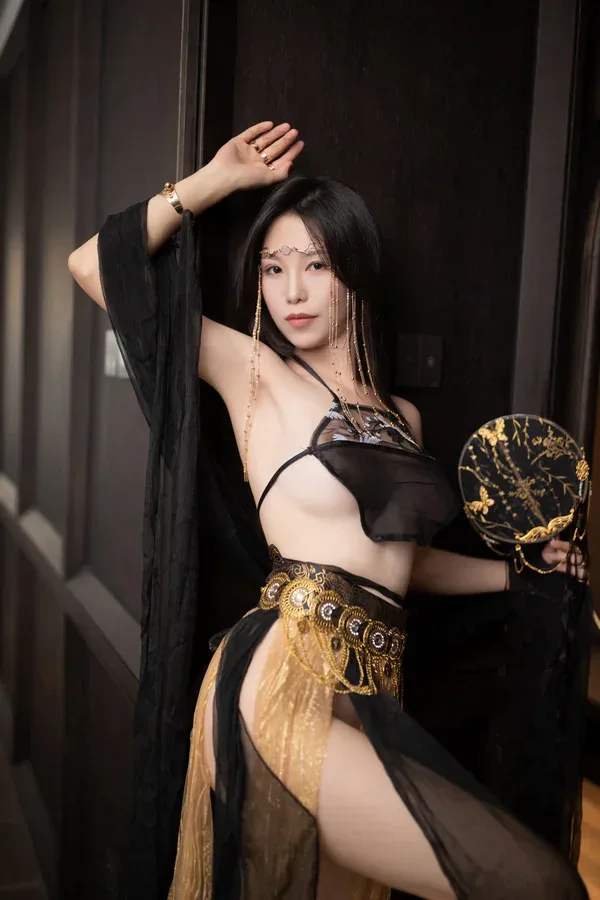 [秀人网] 第FW0469期 利世写真 58P - 第 28 张写真