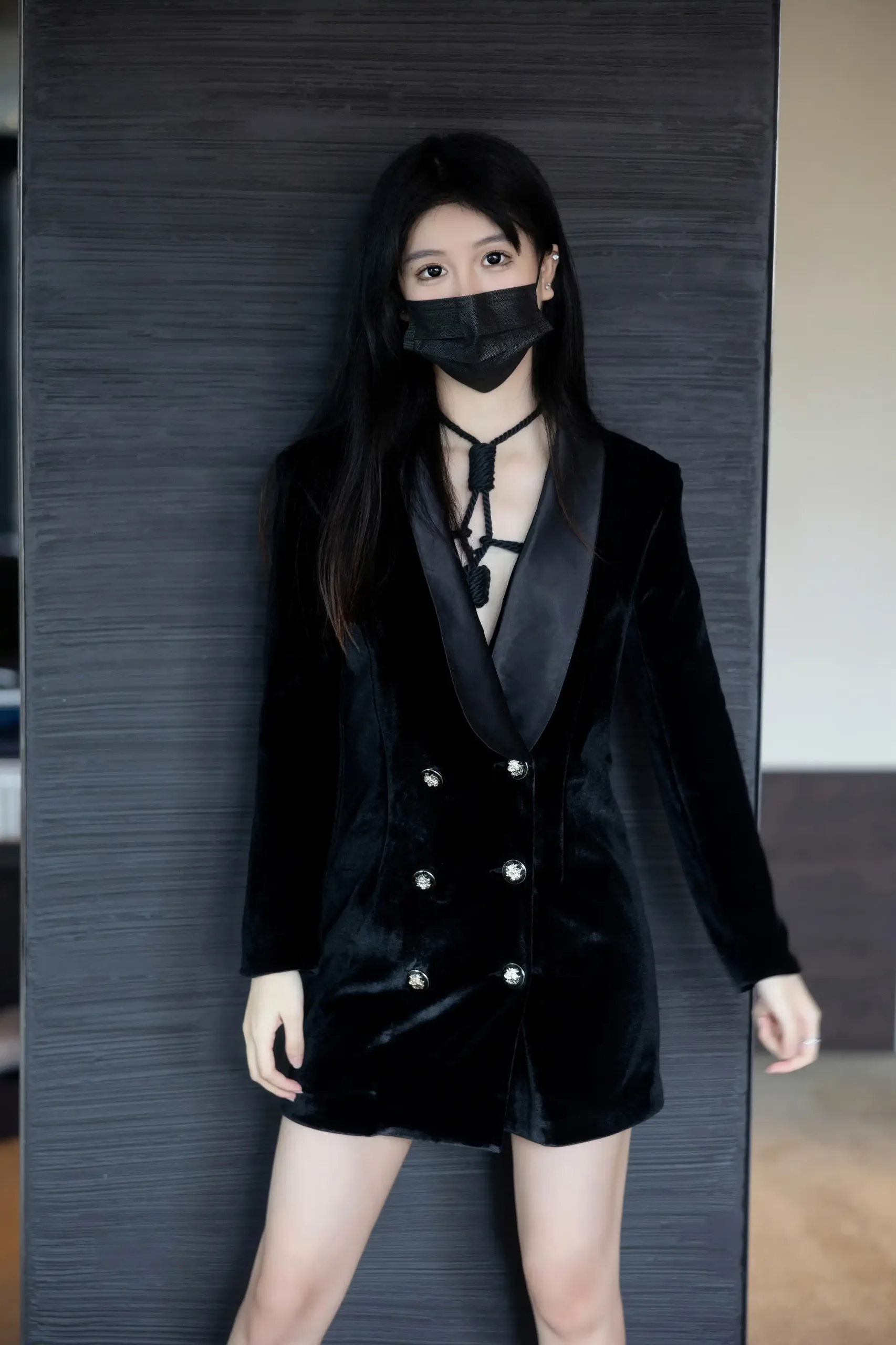 [秀人网] 第FW0577期 谢小蒽写真 133P - 第 1 张写真