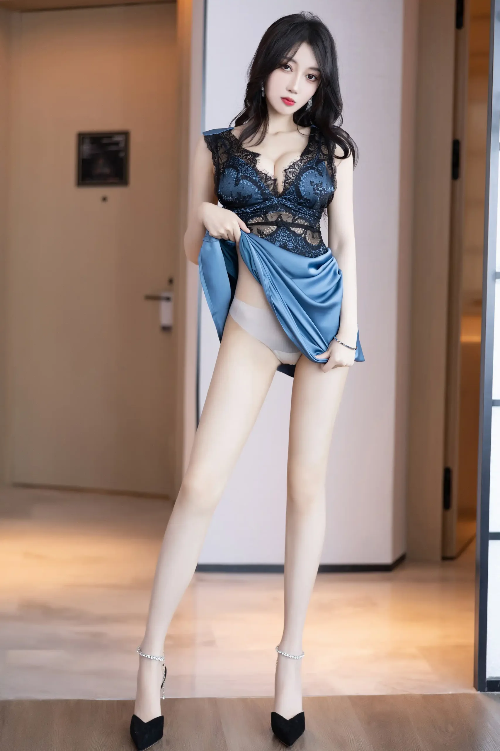 [秀人网] 第FW0640期 玥儿玥写真 101P - 第 56 张写真