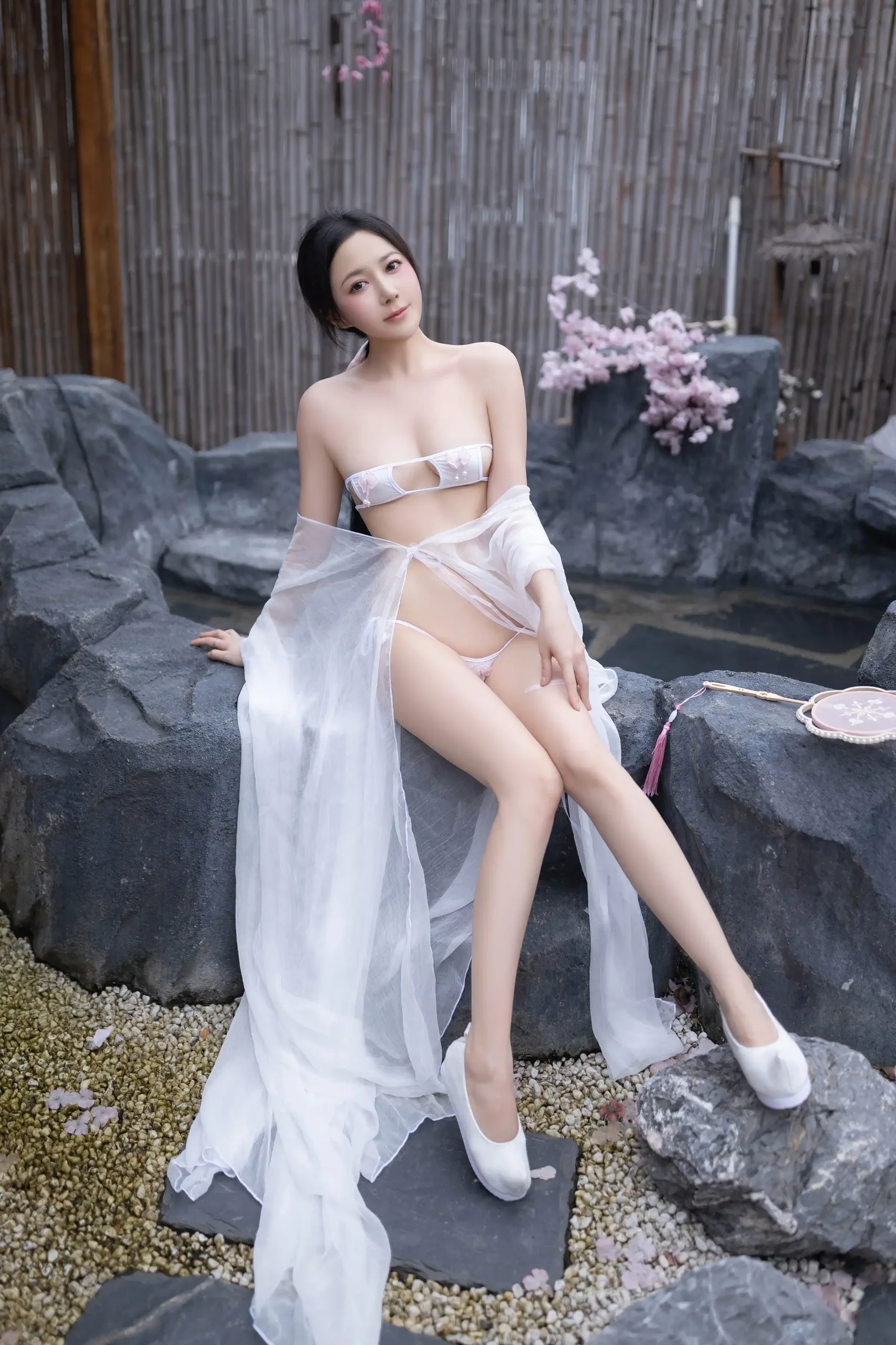 [秀人网] 第FW0643期 鱼子酱写真 140P - 第 16 张写真