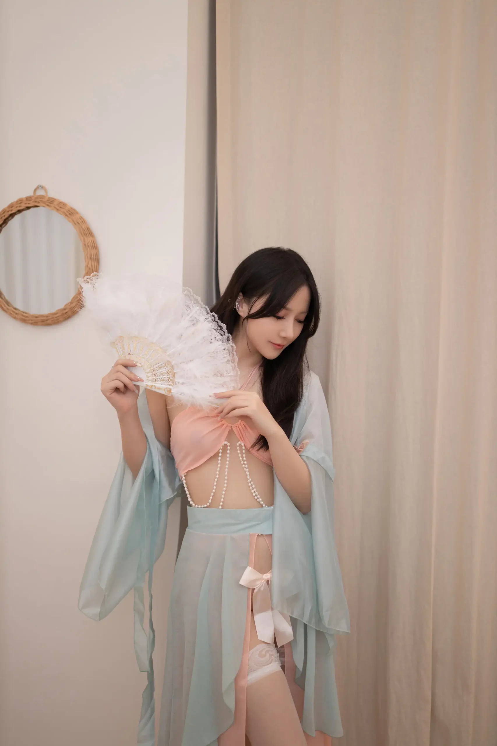 [秀人网] 第FW0684期 鱼子酱写真 140P - 第 6 张写真